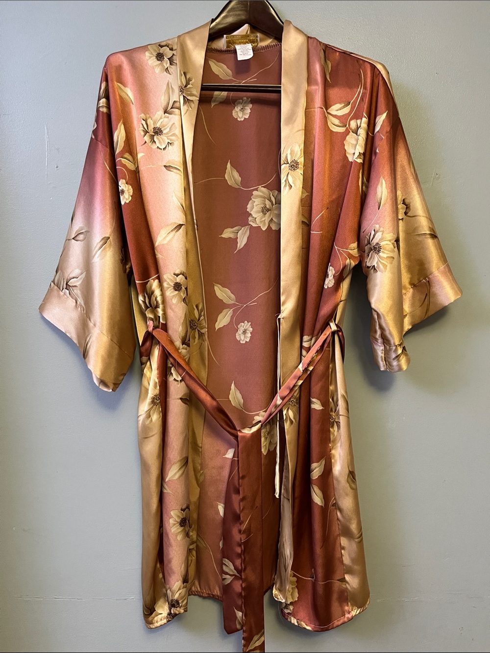 Floral Satin Kimono Robe in Rose Metallic
